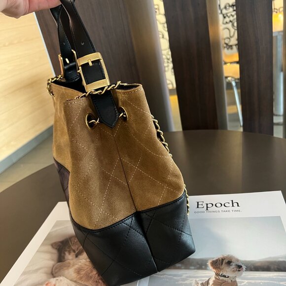 Chanel 25a suede khaki color-block hobo tote small bag - Picture 5 of 8